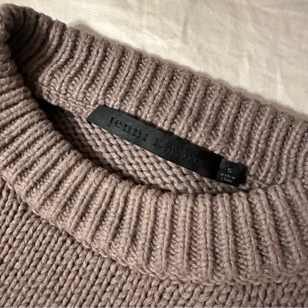 *Like New* Jenni Kayne Boyfriend Crewneck - Small - Taupe - Picture 9 of 10